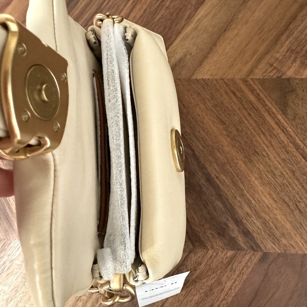 Coach Pillow Tabby 18 Ivory NWT - Picture 5 of 10